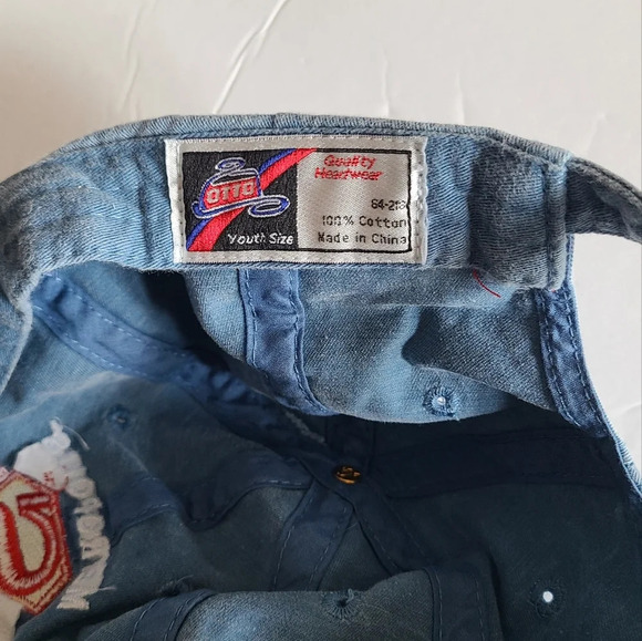 Lot of 3 baseball caps boys Cubs, Vail,Superman - Picture 7 of 8